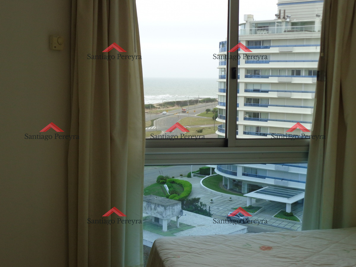 Apartamento ID.14818 - PUNTA DEL ESTE BRAVA 3 DORMITORIOS Y DEPENDENCIA 