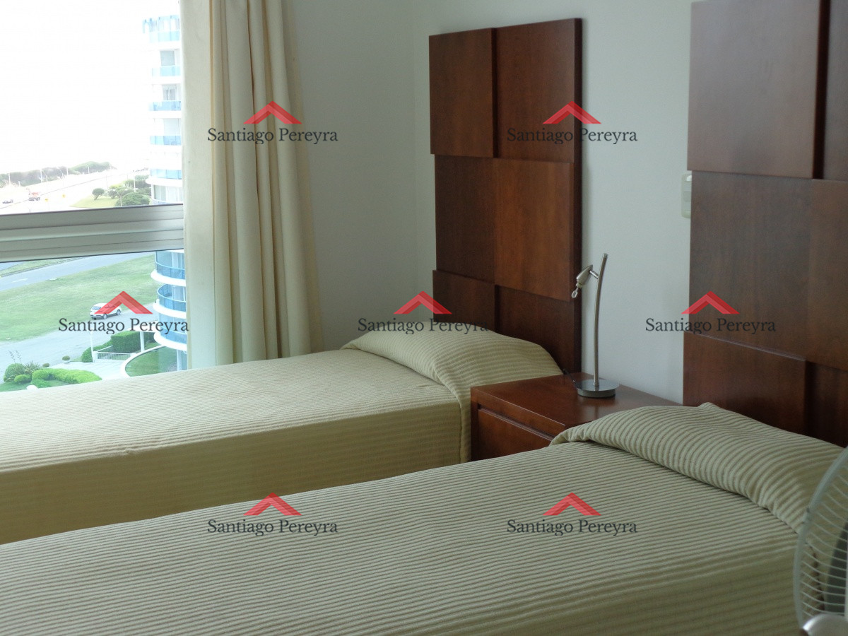 Apartamento ID.14818 - PUNTA DEL ESTE BRAVA 3 DORMITORIOS Y DEPENDENCIA 