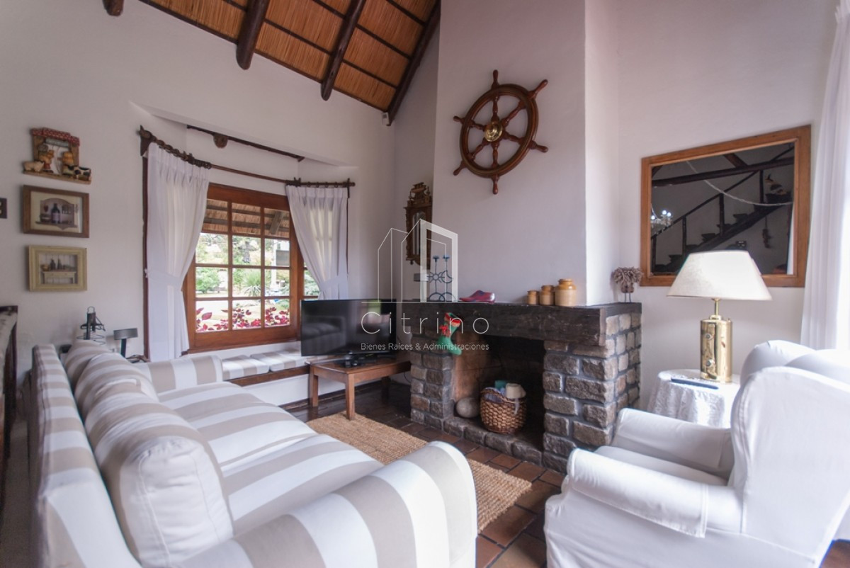 Casa ID.1217 - PINARES EXCELENTE PROPIEDAD VENTA Y ALQUILER DE TEMPORADA