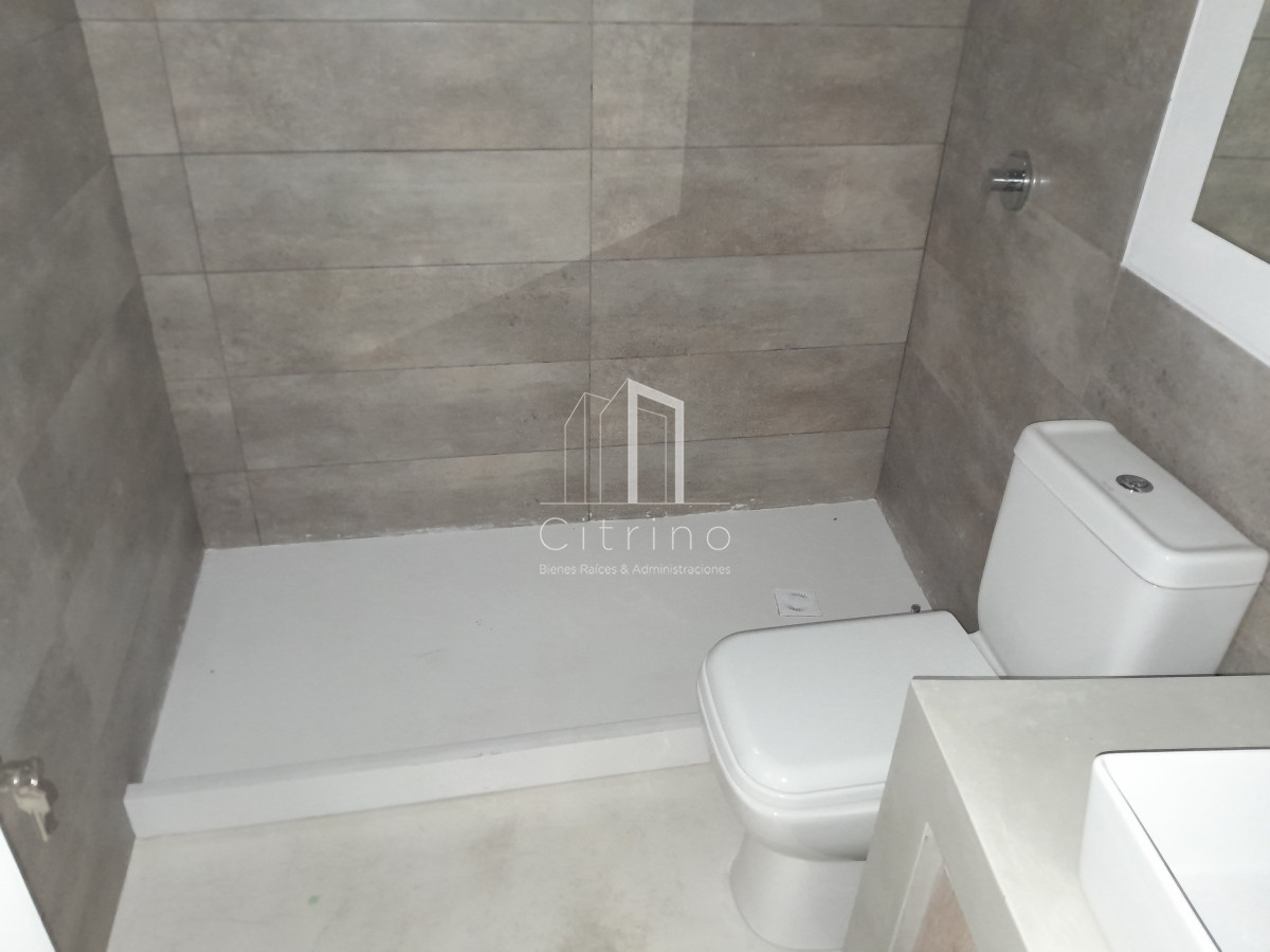 Casa ID.1215 - PUNTA DEL ESTE PINARES MODERNA CASA A ESTRENAR DE 3 DORMITORIOS PARRILLERO PISCINA
