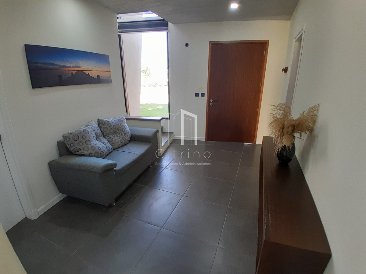 Casa ID.1215 - PUNTA DEL ESTE PINARES MODERNA CASA A ESTRENAR DE 3 DORMITORIOS PARRILLERO PISCINA