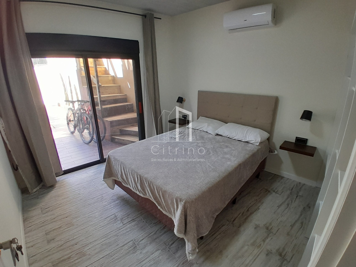 Casa ID.1215 - PUNTA DEL ESTE PINARES MODERNA CASA A ESTRENAR DE 3 DORMITORIOS PARRILLERO PISCINA