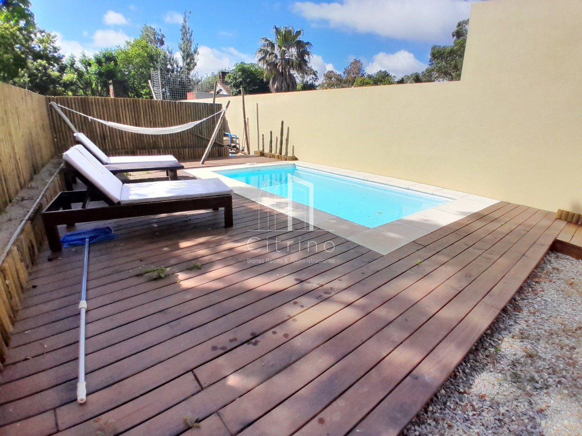 Casa ID.1215 - PUNTA DEL ESTE PINARES MODERNA CASA A ESTRENAR DE 3 DORMITORIOS PARRILLERO PISCINA