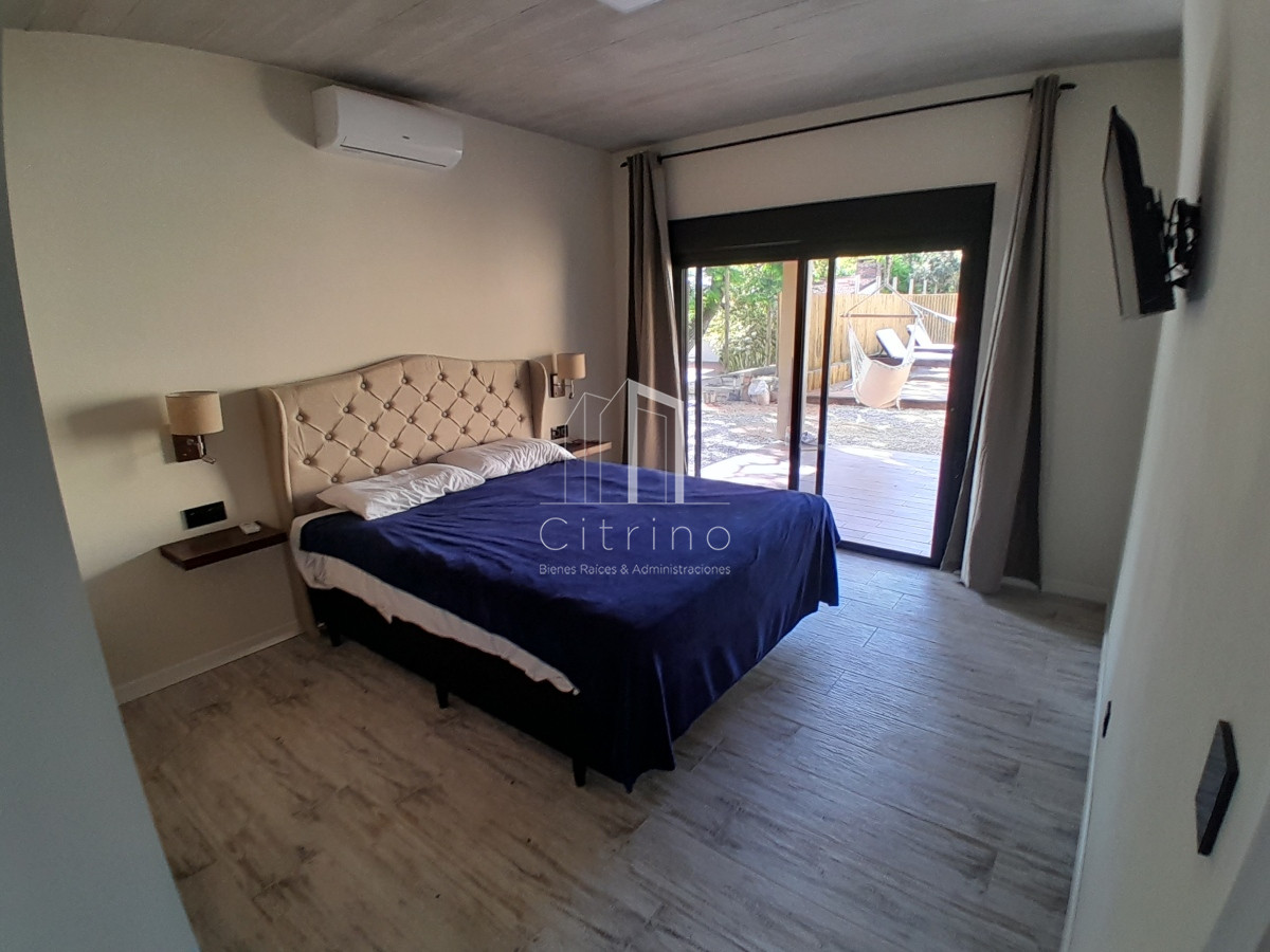 Casa ID.1215 - PUNTA DEL ESTE PINARES MODERNA CASA A ESTRENAR DE 3 DORMITORIOS PARRILLERO PISCINA