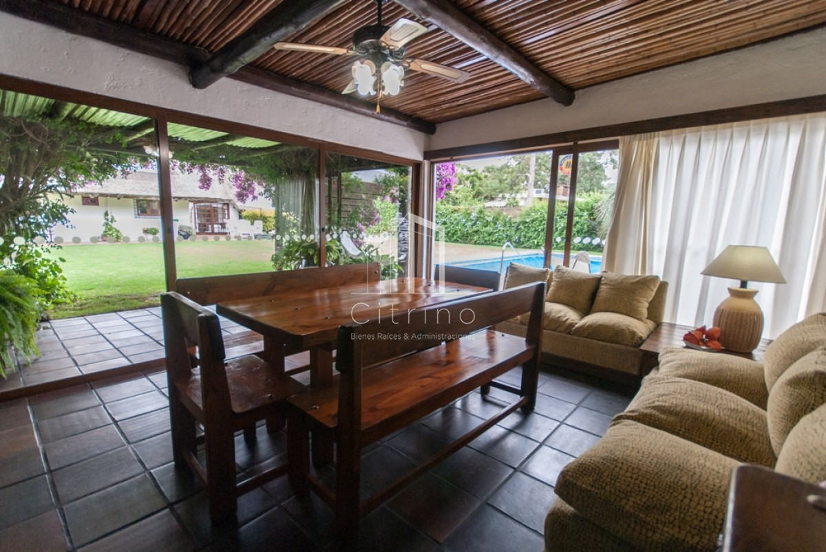 Casa ID.1217 - PINARES EXCELENTE PROPIEDAD VENTA Y ALQUILER DE TEMPORADA