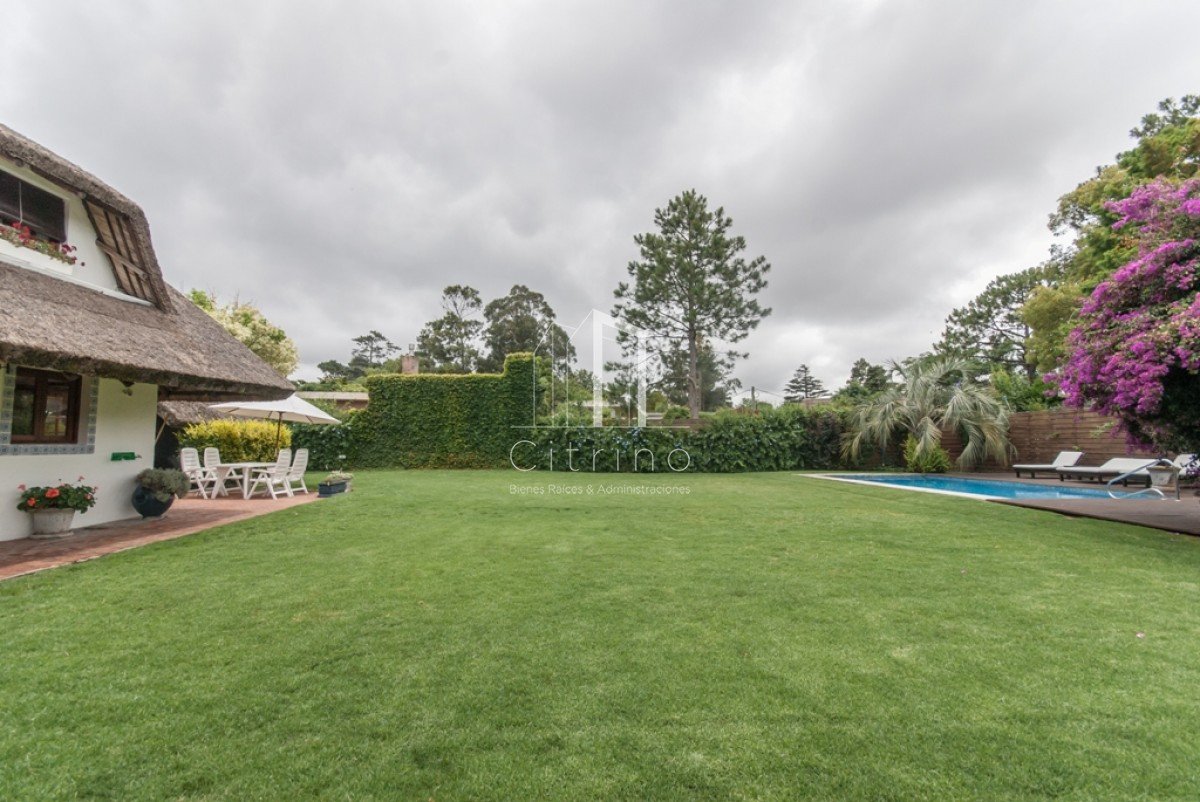 Casa ID.1217 - PINARES EXCELENTE PROPIEDAD VENTA Y ALQUILER DE TEMPORADA