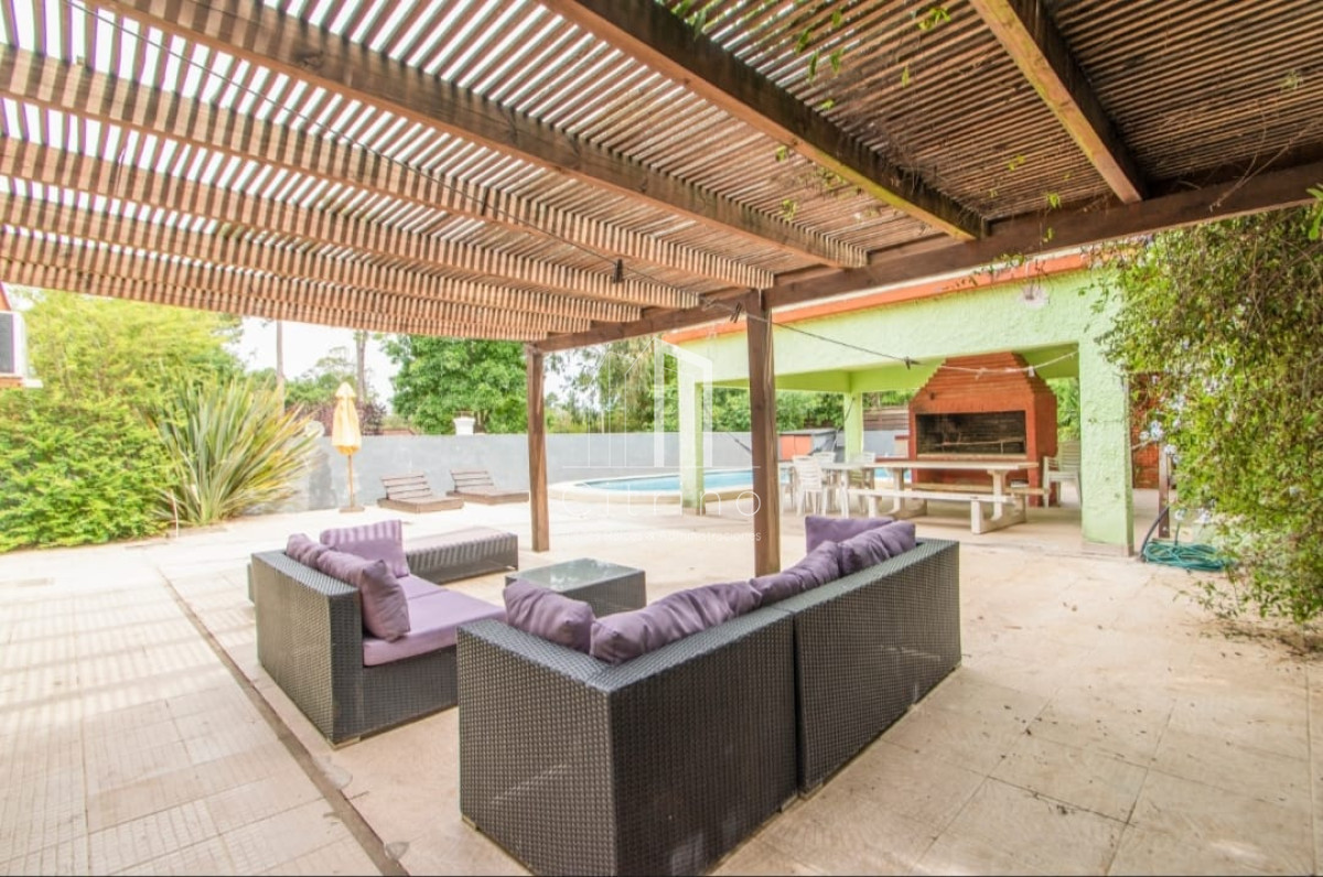 Casa ID.1218 - PUNTA DEL ESTE PINARES 3 DORMITORIOS EN SUITE PISCINA