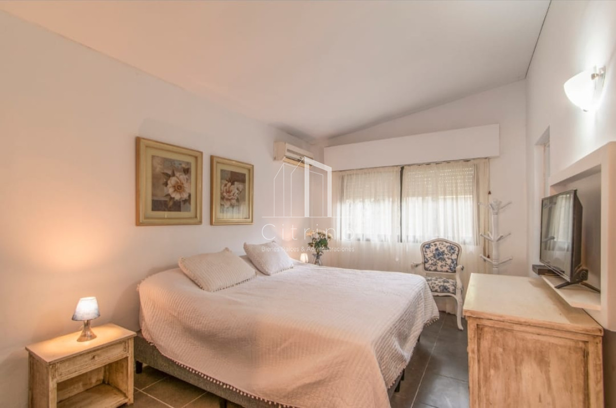 Casa ID.1218 - PUNTA DEL ESTE PINARES 3 DORMITORIOS EN SUITE PISCINA