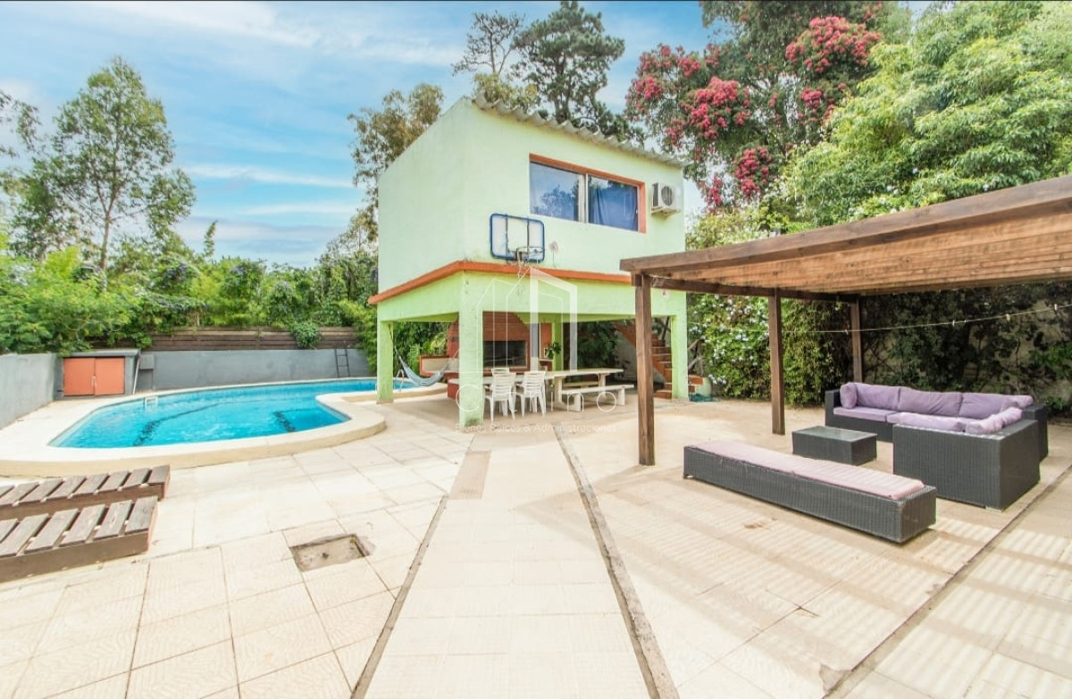 Casa ID.1218 - PUNTA DEL ESTE PINARES 3 DORMITORIOS EN SUITE PISCINA