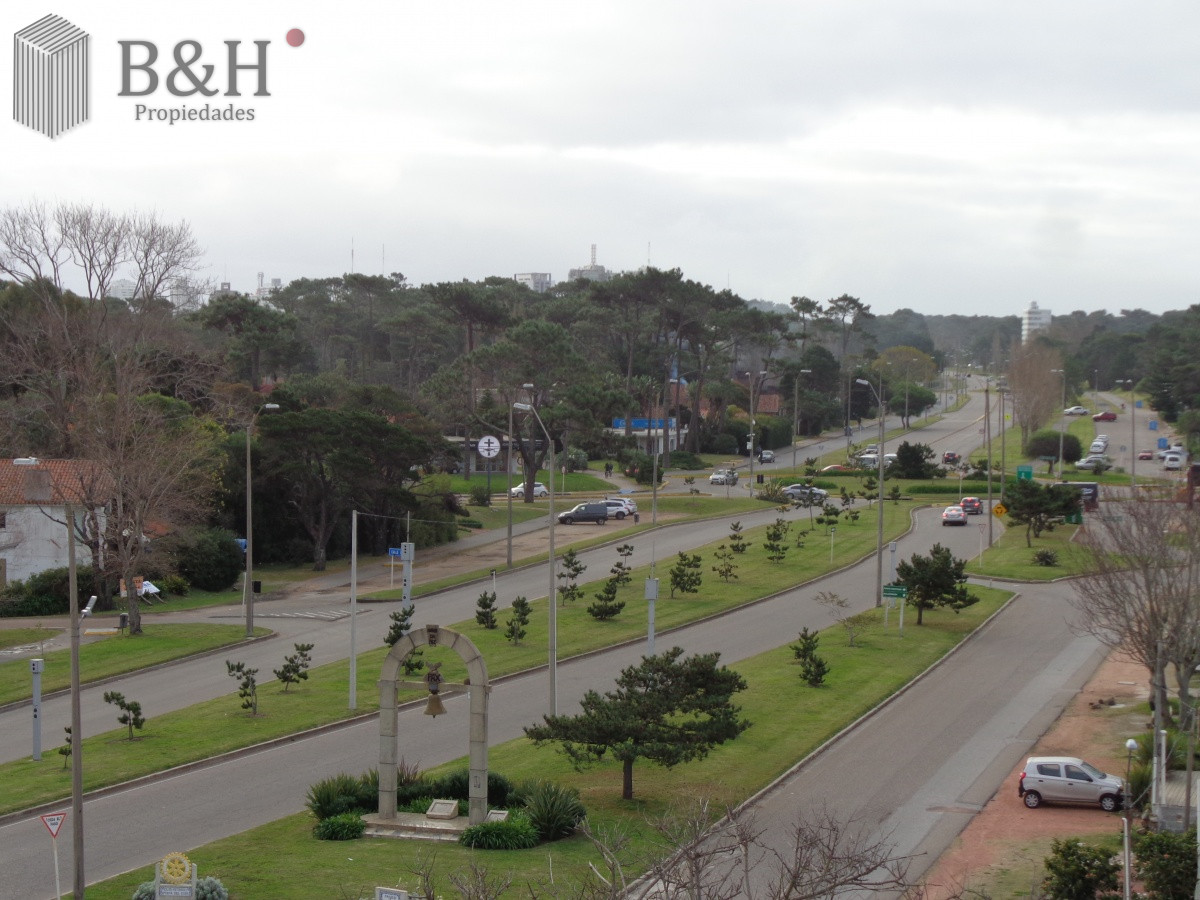 Apartamento ID.314 - PUNTA DEL ESTE APARTAMENTO 2 DORMITORIOS EDIFICIO CON SERVICIOS 