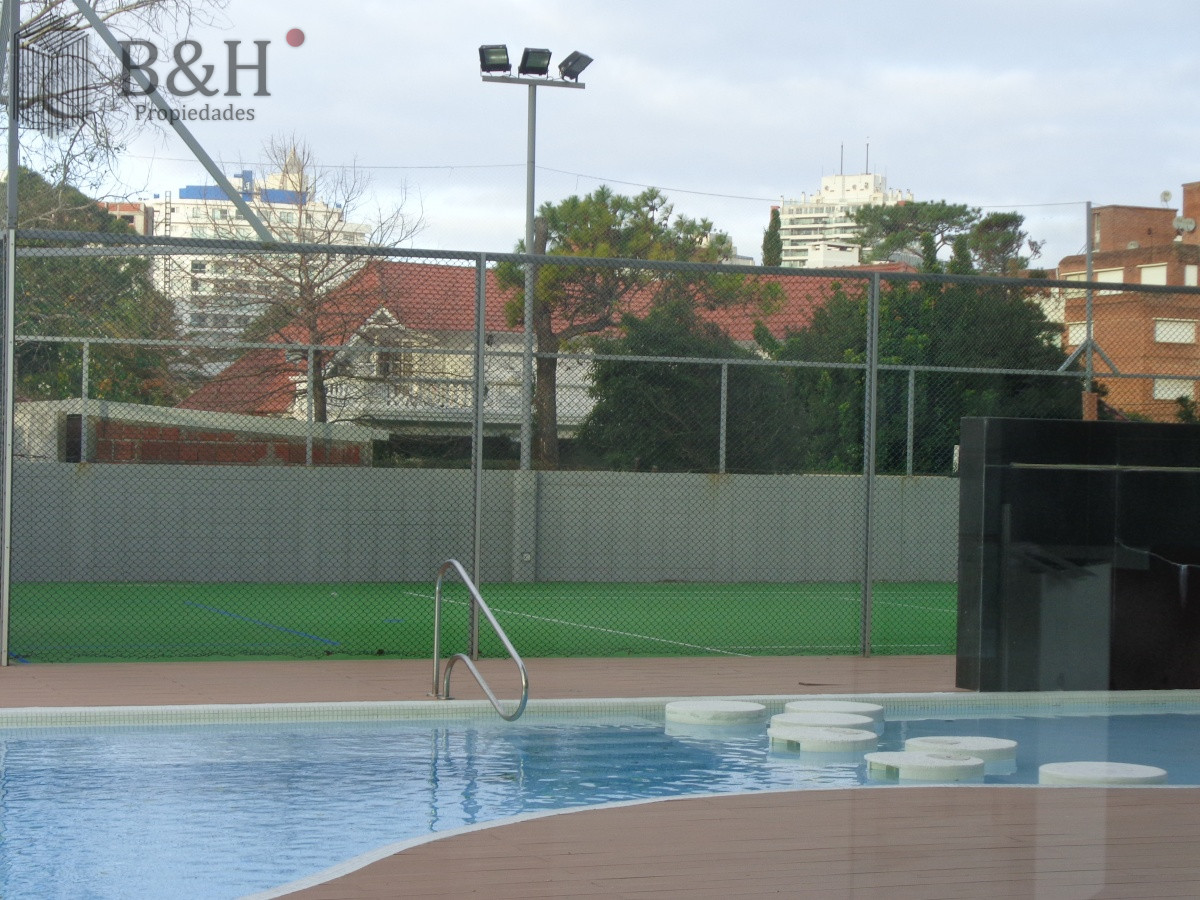 Apartamento ID.314 - PUNTA DEL ESTE APARTAMENTO 2 DORMITORIOS EDIFICIO CON SERVICIOS 