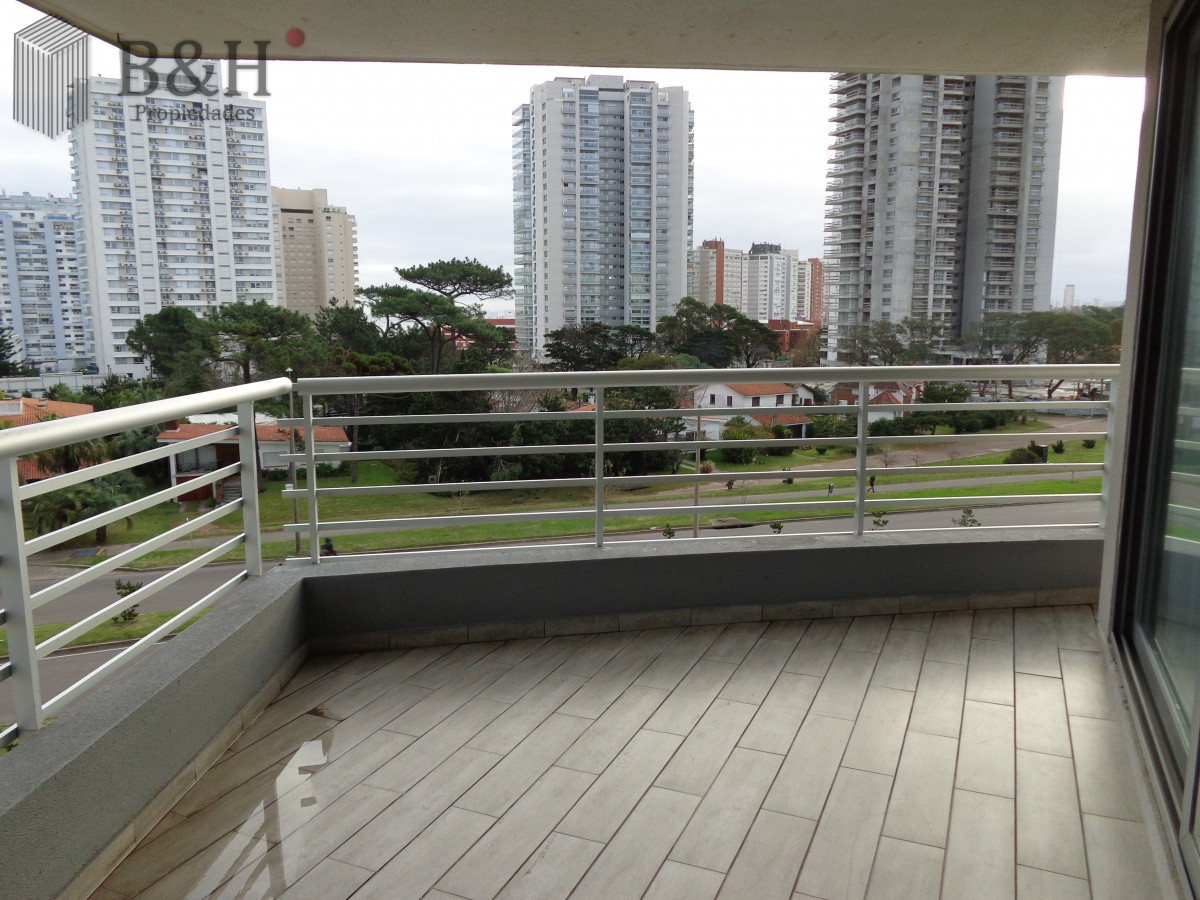 Apartamento ID.314 - PUNTA DEL ESTE APARTAMENTO 2 DORMITORIOS EDIFICIO CON SERVICIOS 