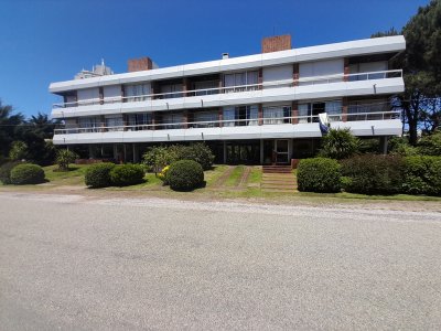 PUNTA DEL ESTE AIDY GRILL APTO 2 DORMITORIOS 2 BAÑOS GARAGE