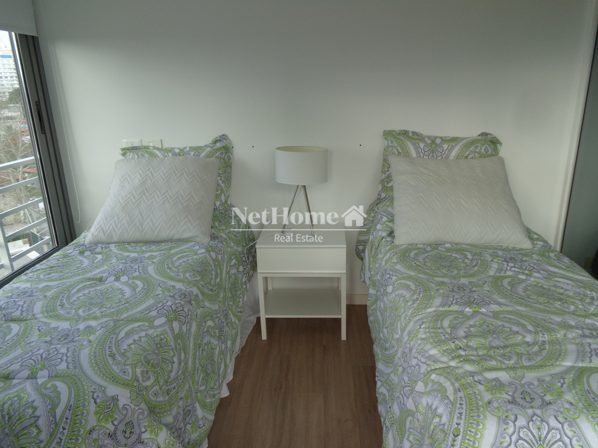 Apartamento ID.112 - Playa Mansa Apartamento 2 Dormitorios A pocos metros del Mar