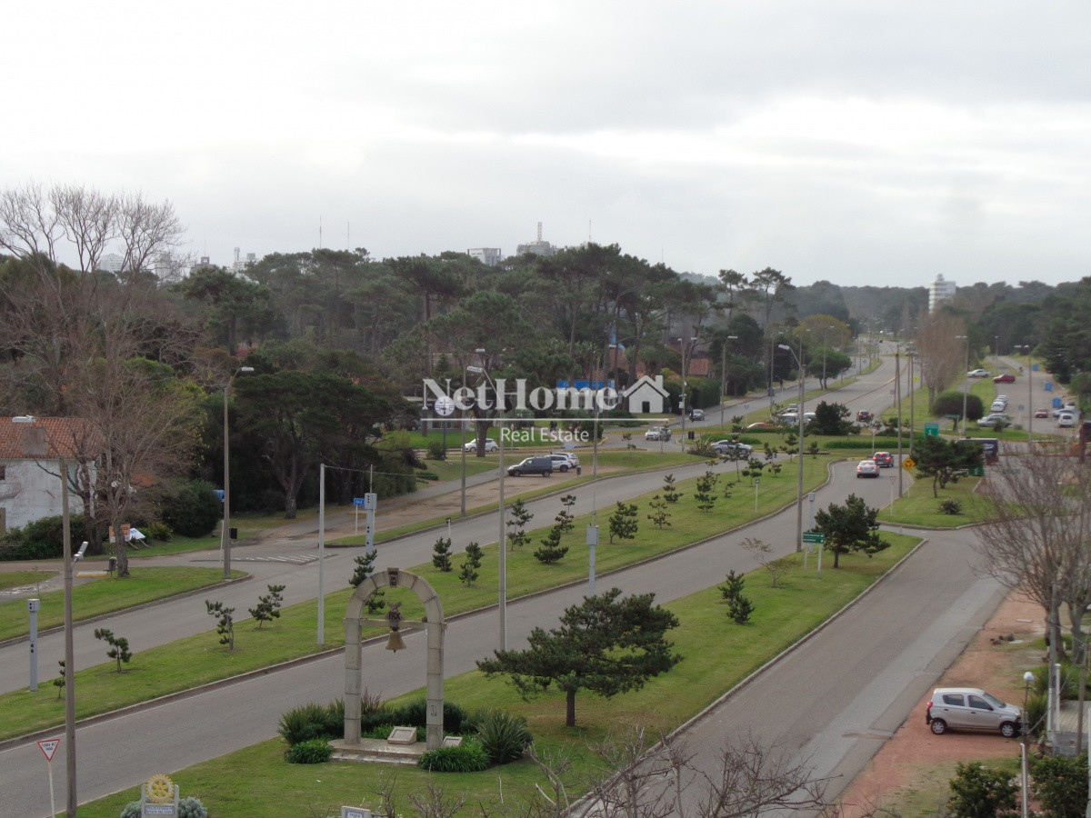 Apartamento ID.112 - Playa Mansa Apartamento 2 Dormitorios A pocos metros del Mar