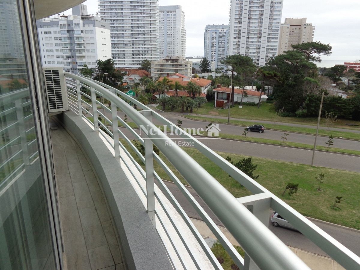 Apartamento ID.112 - Playa Mansa Apartamento 2 Dormitorios A pocos metros del Mar