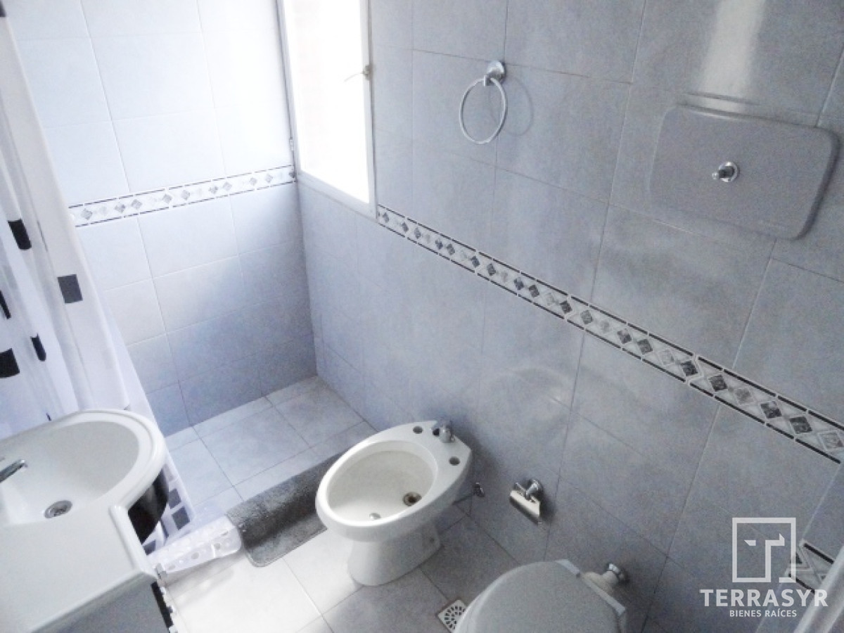 Apartamento ID.24 - PUNTA DEL ESTE AIDY GRILL APTO 2 DORMITORIOS 2 BAÑOS GARAGE