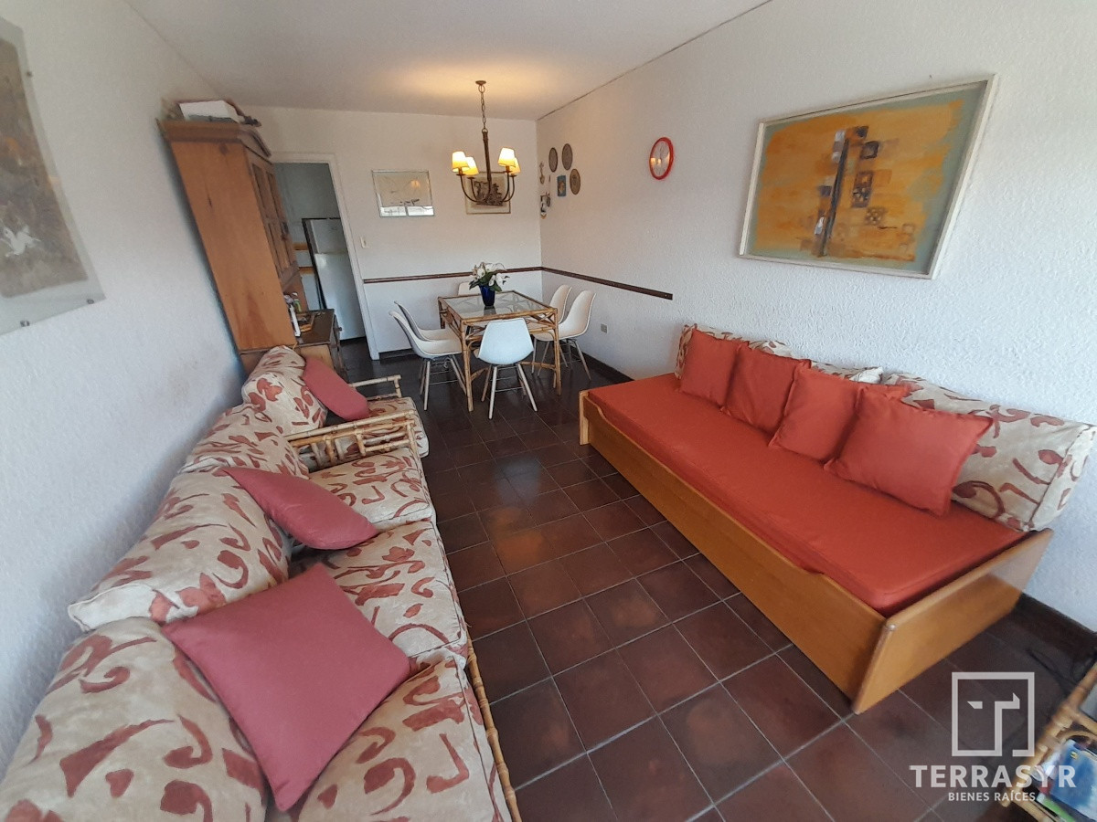 Apartamento ID.24 - PUNTA DEL ESTE AIDY GRILL APTO 2 DORMITORIOS 2 BAÑOS GARAGE