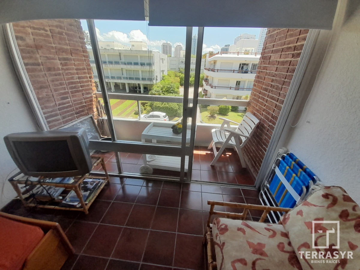 Apartamento ID.24 - PUNTA DEL ESTE AIDY GRILL APTO 2 DORMITORIOS 2 BAÑOS GARAGE