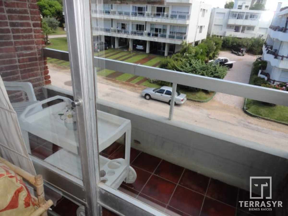 Apartamento ID.24 - PUNTA DEL ESTE AIDY GRILL APTO 2 DORMITORIOS 2 BAÑOS GARAGE