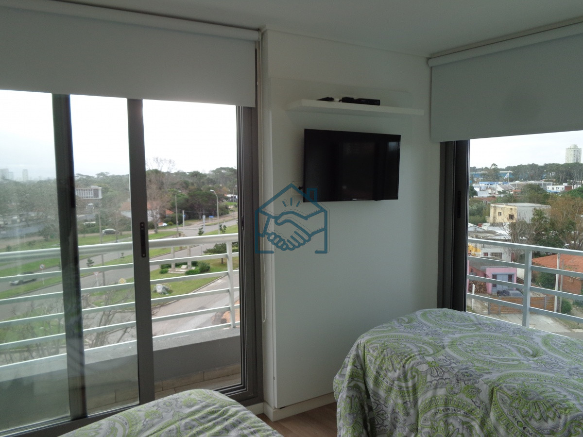 Apartamento ID.855/PUNTA-DEL-ESTE-APARTAMENTO-2-DORMITORIOS-EDIFICIO-CON-SERVICIOS- - PUNTA DEL ESTE APARTAMENTO 2 DORMITORIOS EDIFICIO CON SERVICIOS 
