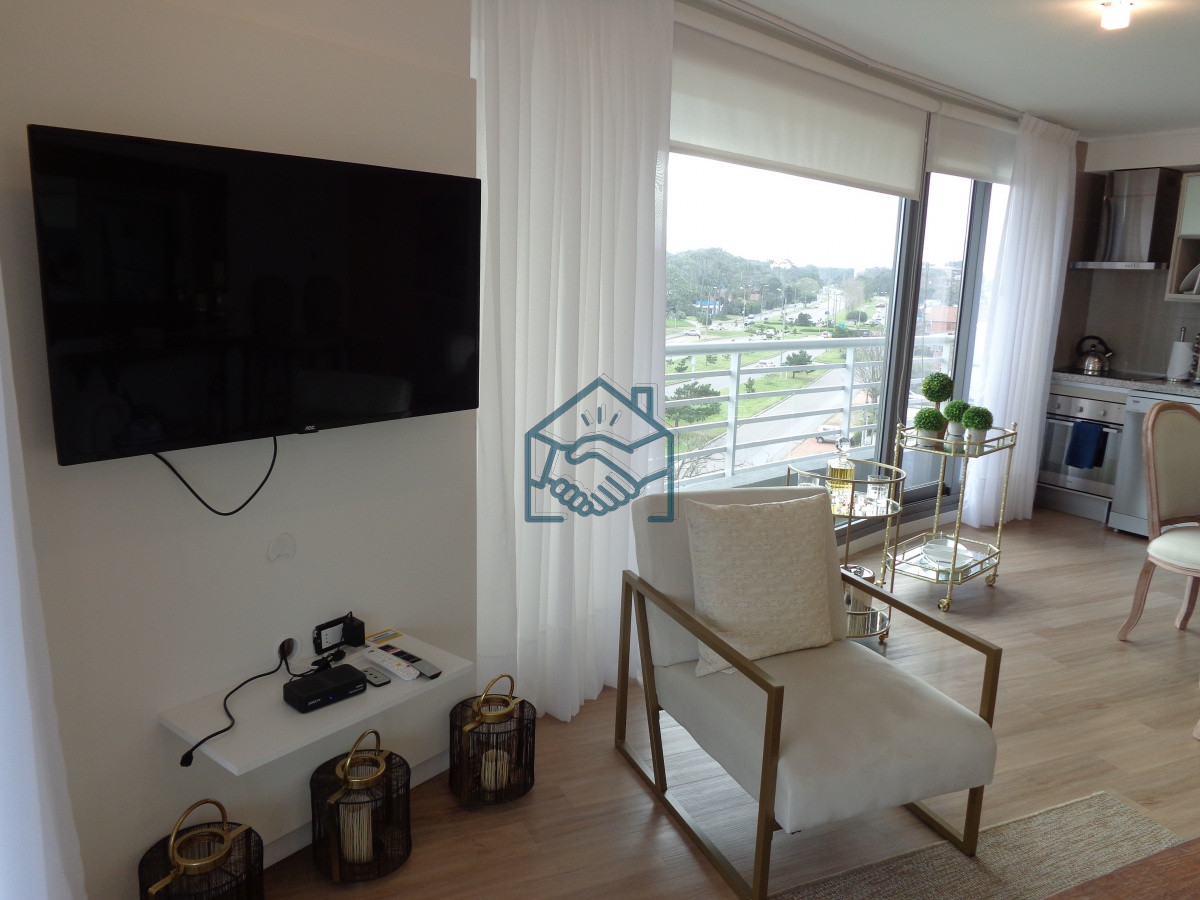 Apartamento ID.855/PUNTA-DEL-ESTE-APARTAMENTO-2-DORMITORIOS-EDIFICIO-CON-SERVICIOS- - PUNTA DEL ESTE APARTAMENTO 2 DORMITORIOS EDIFICIO CON SERVICIOS 