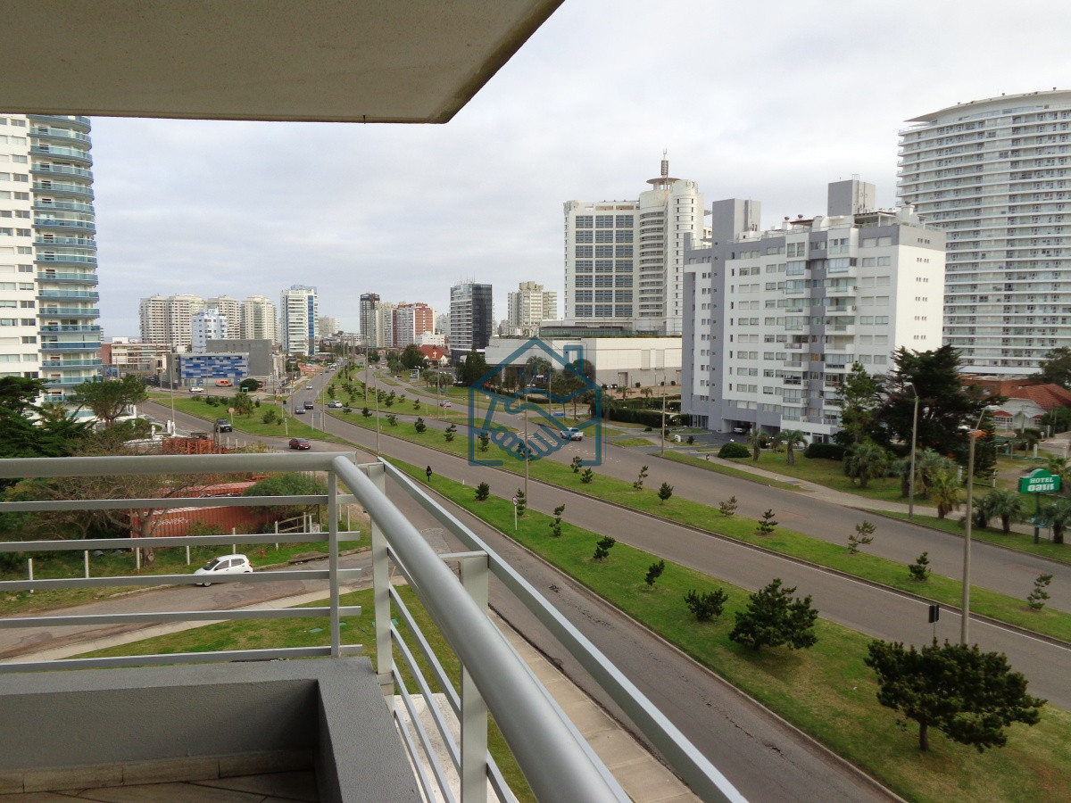 Apartamento ID.855/PUNTA-DEL-ESTE-APARTAMENTO-2-DORMITORIOS-EDIFICIO-CON-SERVICIOS- - PUNTA DEL ESTE APARTAMENTO 2 DORMITORIOS EDIFICIO CON SERVICIOS 