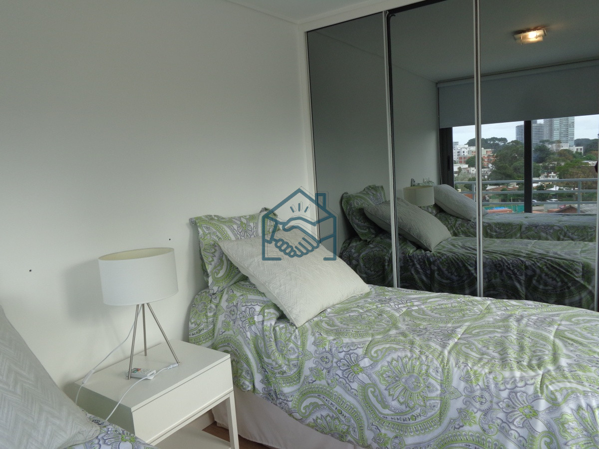 Apartamento ID.855/PUNTA-DEL-ESTE-APARTAMENTO-2-DORMITORIOS-EDIFICIO-CON-SERVICIOS- - PUNTA DEL ESTE APARTAMENTO 2 DORMITORIOS EDIFICIO CON SERVICIOS 