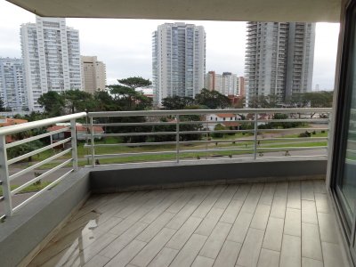 Apartamento ID.855/PUNTA-DEL-ESTE-APARTAMENTO-2-DORMITORIOS-EDIFICIO-CON-SERVICIOS- - PUNTA DEL ESTE APARTAMENTO 2 DORMITORIOS EDIFICIO CON SERVICIOS 