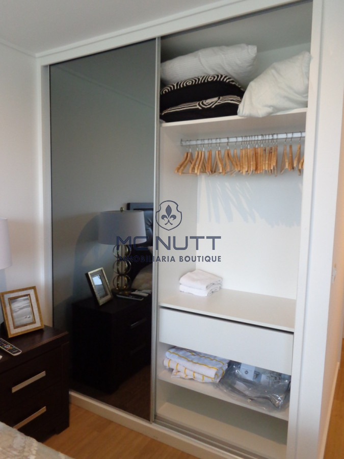 Apartamento Ref.556/ - PUNTA DEL ESTE APARTAMENTO 2 DORMITORIOS EDIFICIO CON SERVICIOS