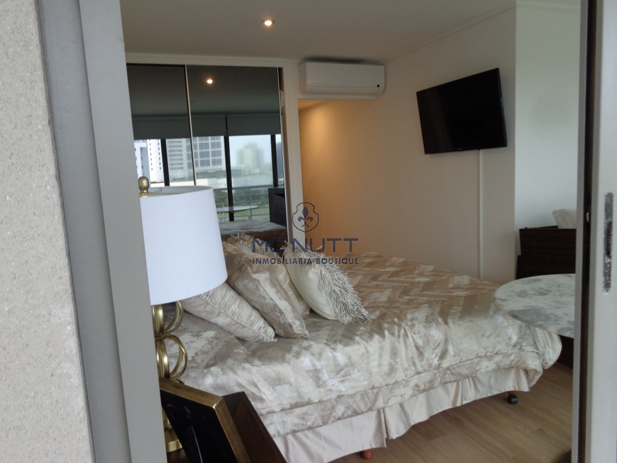 Apartamento Ref.556/ - PUNTA DEL ESTE APARTAMENTO 2 DORMITORIOS EDIFICIO CON SERVICIOS