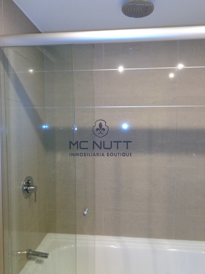 Apartamento Ref.556/ - PUNTA DEL ESTE APARTAMENTO 2 DORMITORIOS EDIFICIO CON SERVICIOS