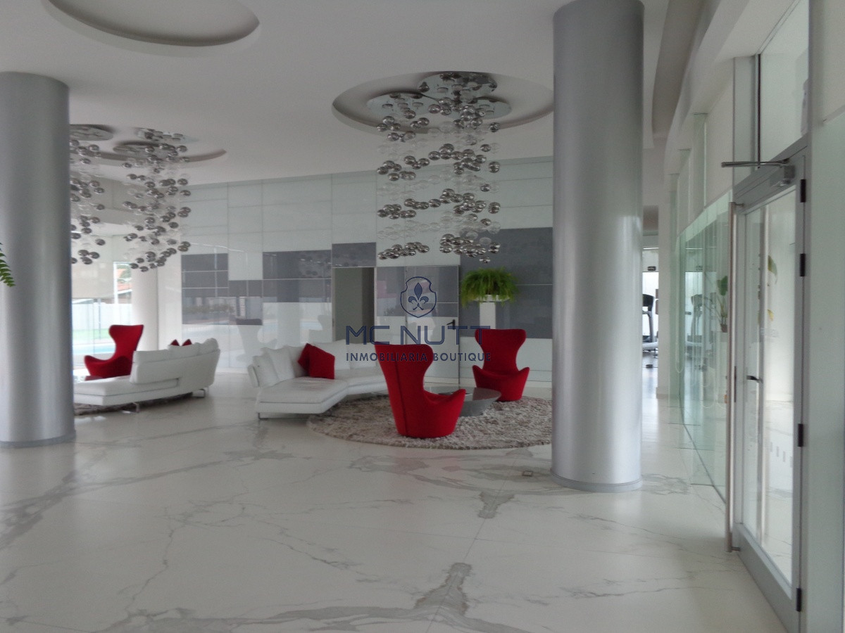 Apartamento Ref.556/ - PUNTA DEL ESTE APARTAMENTO 2 DORMITORIOS EDIFICIO CON SERVICIOS