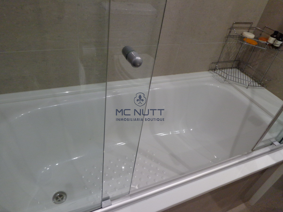 Apartamento Ref.556/ - PUNTA DEL ESTE APARTAMENTO 2 DORMITORIOS EDIFICIO CON SERVICIOS