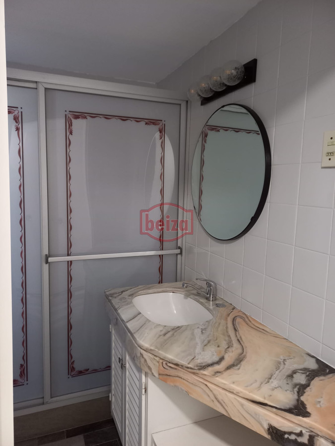 Apartamento ID.166214/Apartamento-de-2-Dormitorios-en-Aidy-Grill-a-Pocos-Metros-de-Playa-Brava--Venta - PUNTA DEL ESTE BRAVA CON VISTA AL MAR 3 DORMITORIOS 