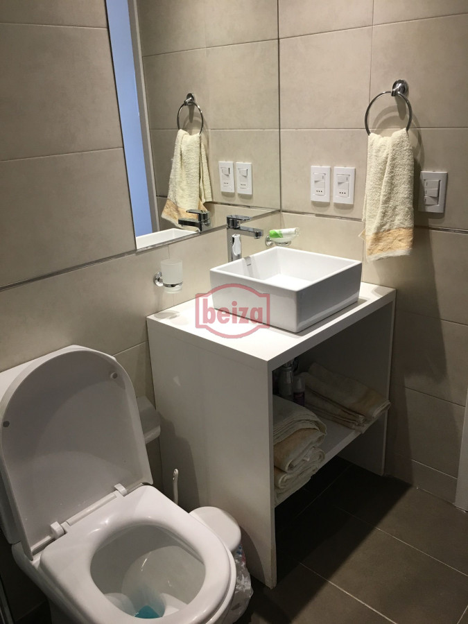 Apartamento ID.166213/Monoambiente-sobre-la-playa - PUNTA DLE ESTE PENINSULA SOBRE GORLERO MONO AMBIENTE EDIFICIO CON SERVICIOS
