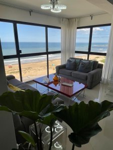 PUNTA DEL ESTE BRAVA PRIMERA LINEA 3 DORMITORIOS SERVICIOS 