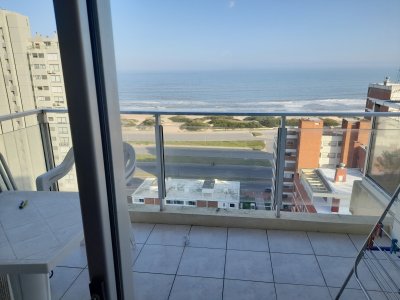 PUNTA DEL ESTE PARADA 2 BRAVA 2 DORMITORIOS EDIFICIO CON SERVICIOS