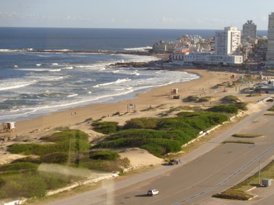 PUNTA DEL ESTE APARTAMENTO 2 DORMITORIOS EDIFICIO CON SERVICIOS