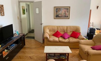 MONTEVIDEO CASA MUY COMODA CON ENTRADA INDEPENDIENTE