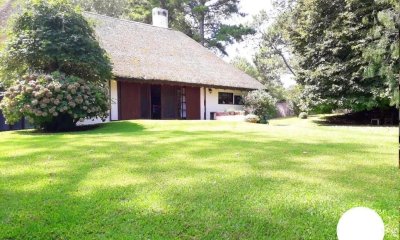 PUNTA DEL ESTE CASA 5 DORMITORIOS ZONA PINARES