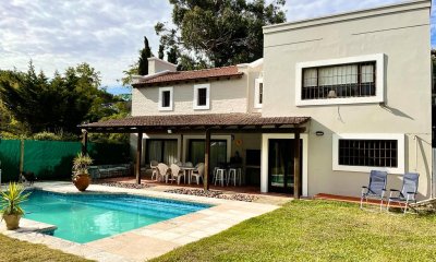 PUNTA DEL ESTE CASA 4 DORMITORIOS CON PISCINA