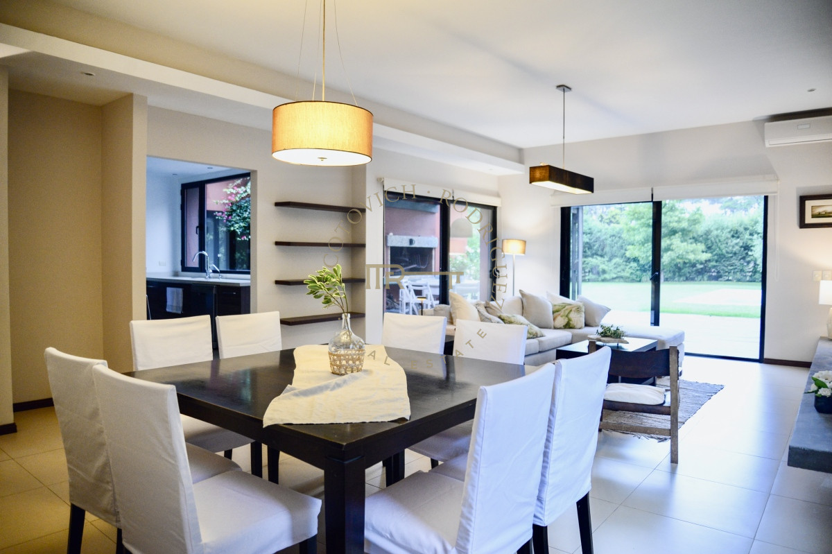 Casa ID.2443 - Excelente Casa en alquiler anual en barrio privado La Arbolada 3 dormitorios