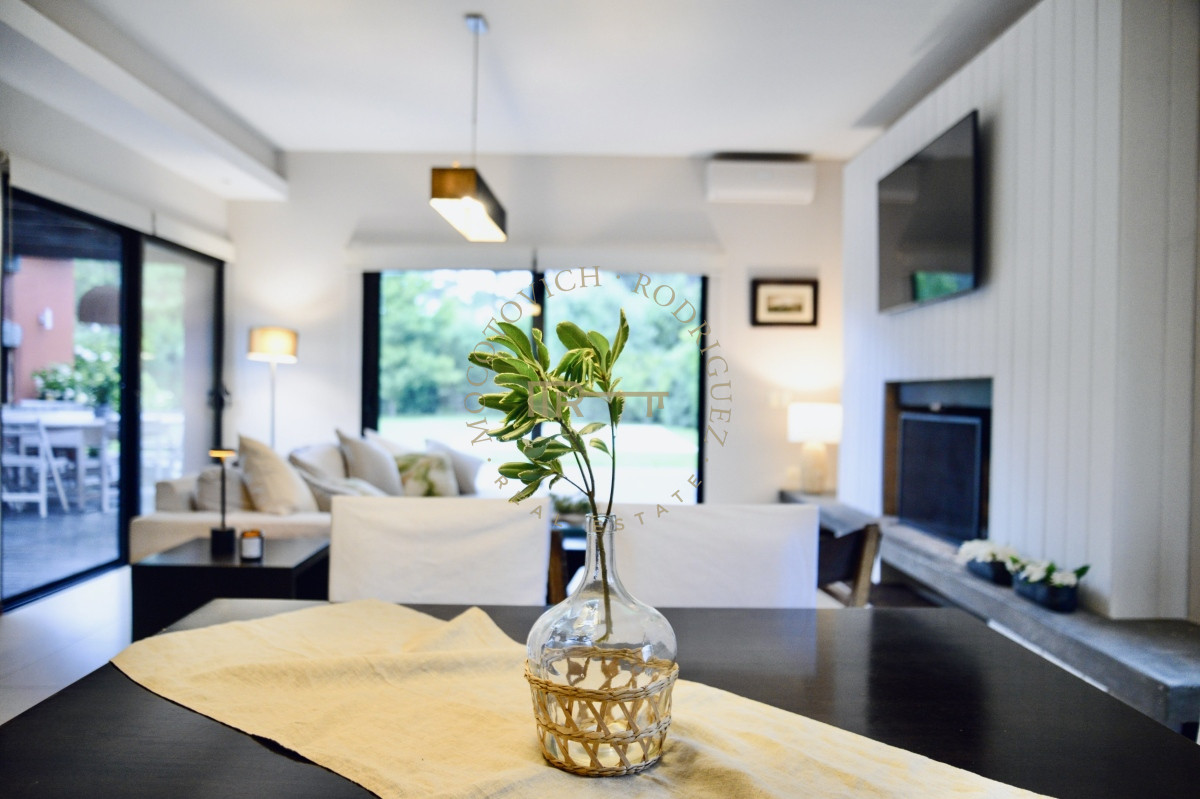 Casa ID.2443 - Excelente Casa en alquiler anual en barrio privado La Arbolada 3 dormitorios