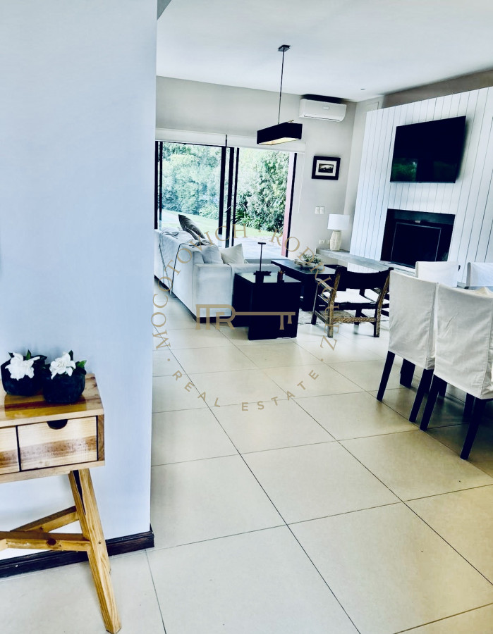 Casa ID.2443 - Excelente Casa en alquiler anual en barrio privado La Arbolada 3 dormitorios