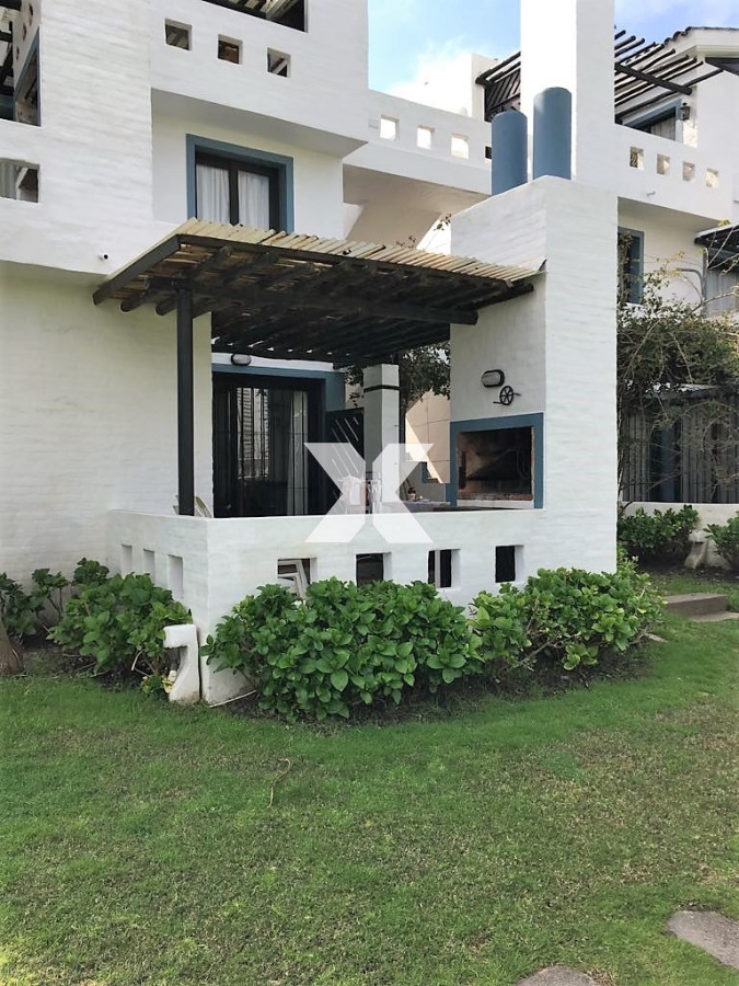 Apartamento En Planta Baja Con Parrillero De Uso Exclusivo. - XNA34A