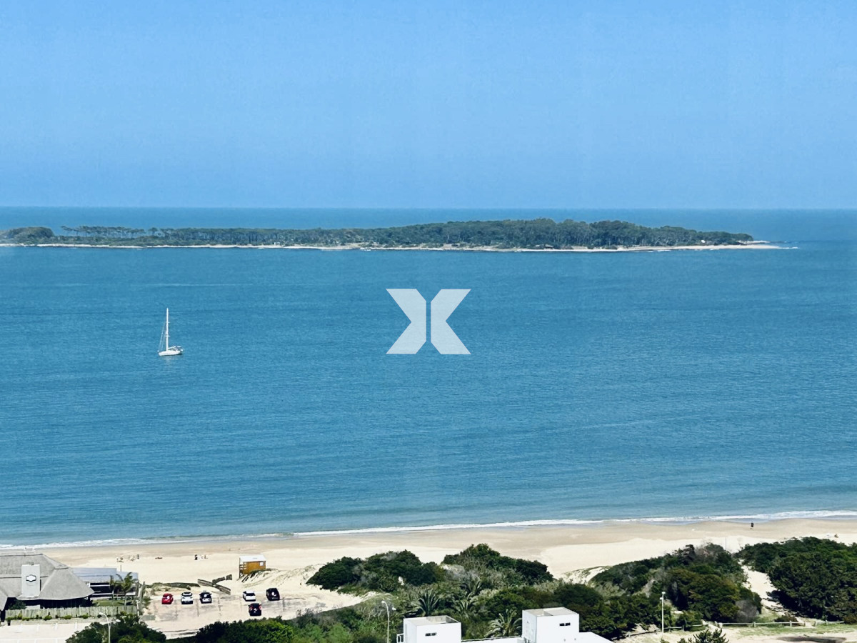 Excelente Apartamento en Miami Boulevard ! - XNA437A
