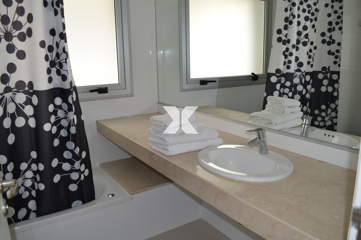 Apartamento ID.206 - Excelente Semipiso con vista al mar. Imperdible