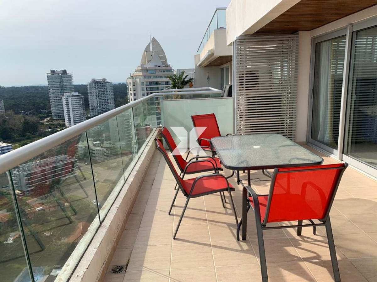 Apartamento ID.195 - Amplio apartamento de un dormitorio con terraza.
