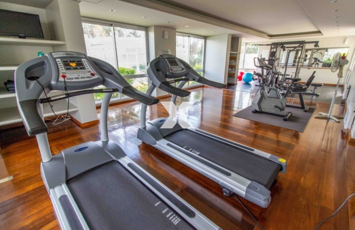 Apartamento ID.47 - Apartamento De 2 Dormitorios En Torre Con Servicios.